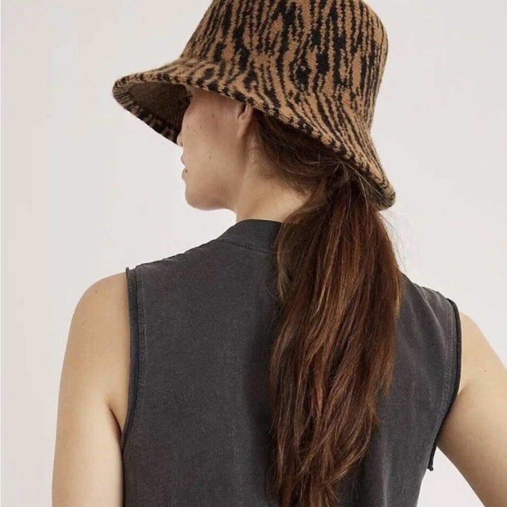 ANTHROPOLOGIE NWT Tiger Brimmed Bucket Hat -OS